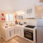 Villa Luxury Hariton Emporio (Santorini)