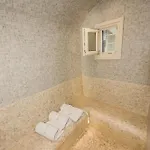 Luxury Hariton Villa Emporio (Santorini)