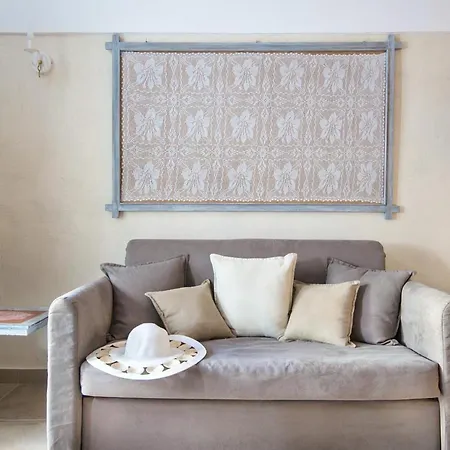 Luxury Hariton * Emporio (Santorini)