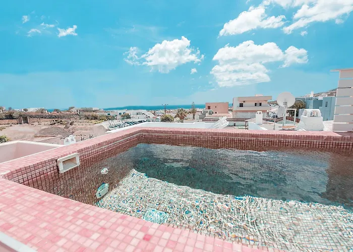 Luxury Hariton Emporio (Santorini)