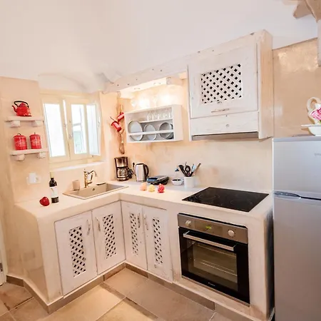 Villa Luxury Hariton Emporio (Santorini)