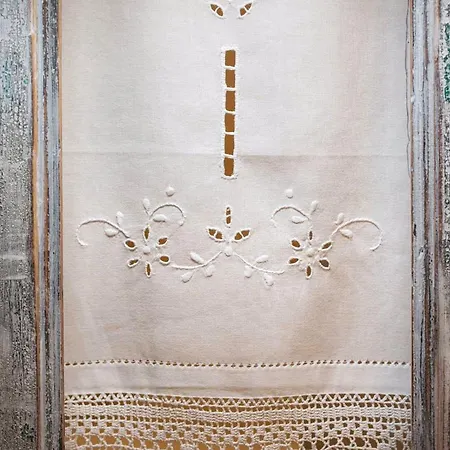 Luxury Hariton * Emporio (Santorini)